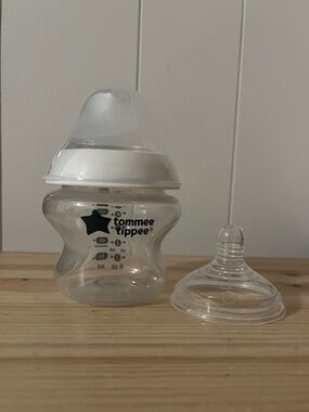 Timmee Tippee Baby Bottle with Stage 0 and 1 Nipples